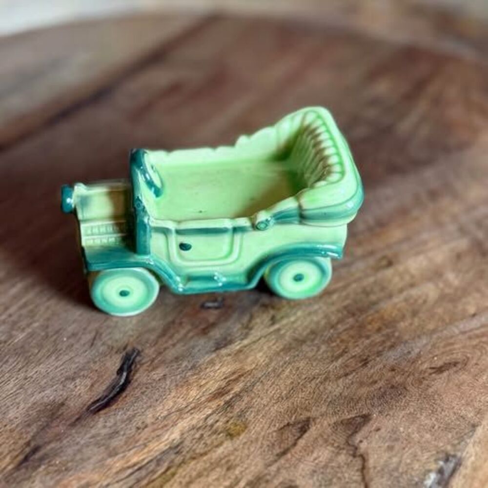 Vintage Ceramic Antique Car Salt or Pepper Shaker - only 1